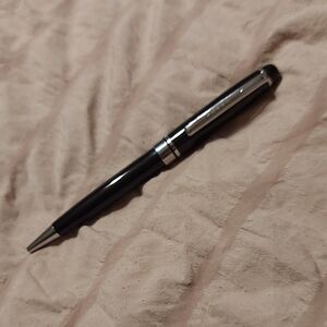 Fossil Black and Silver Pen